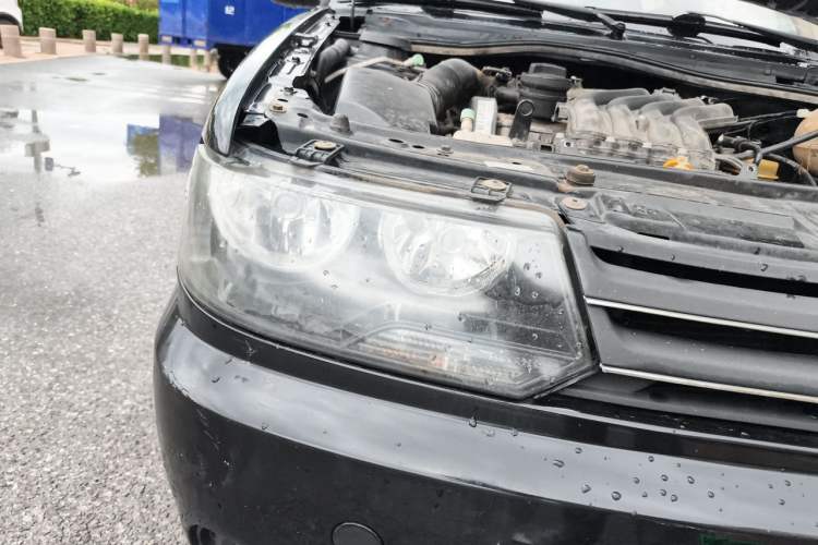Used Volkswagen Jetta 2012 1.6L Commemorative Edition Right Front Headlight