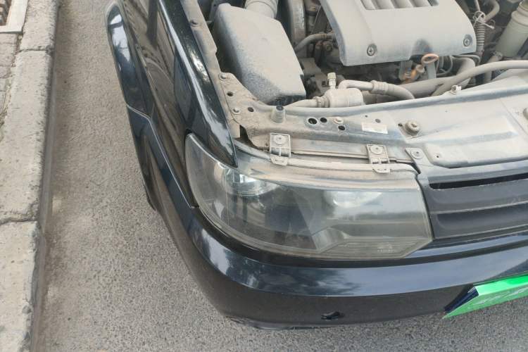 Used Volkswagen Jetta 2012 1.6L Collector's Edition Right Front Headlight