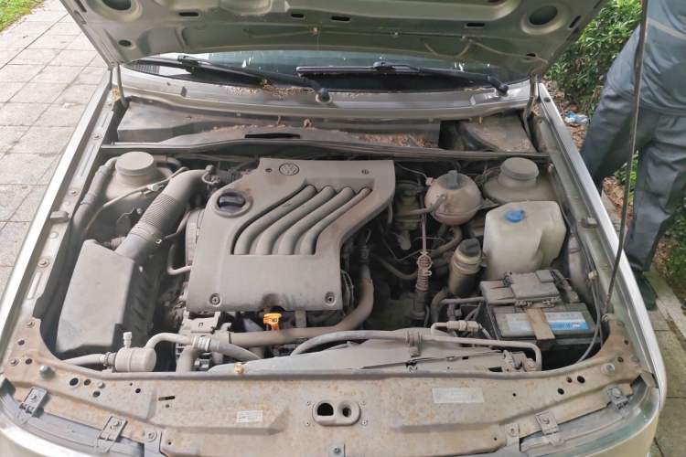 Used Volkswagen Jetta 2012 1.6L Commemorative Edition Engine Bay