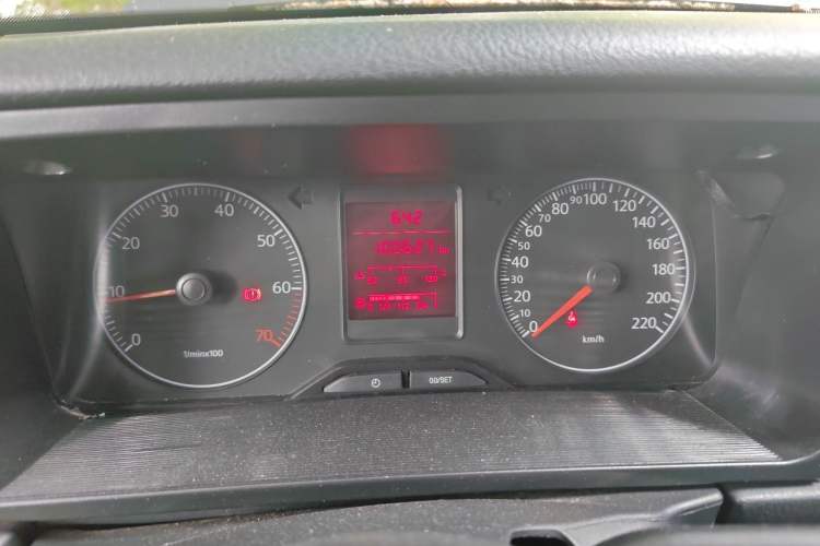 Used Volkswagen Jetta 2012 1.6L Commemorative Edition Odometer Close Up
