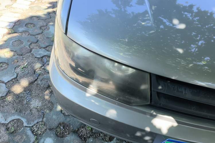 Used Volkswagen Jetta 2012 1.6L Collector's Edition Right Front Headlight