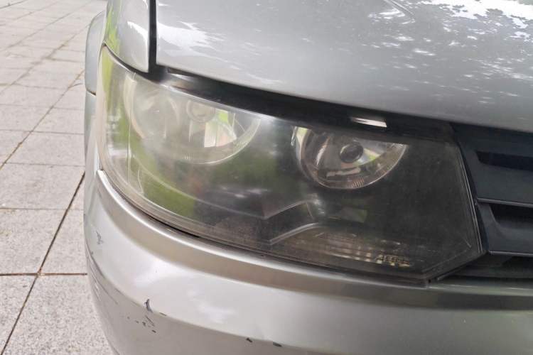 Used Volkswagen Jetta 2012 1.6L Commemorative Edition Right Front Headlight