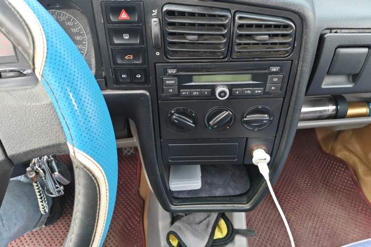 Used Volkswagen Jetta 2012 1.6L Collector's Edition Audio And AC Panel