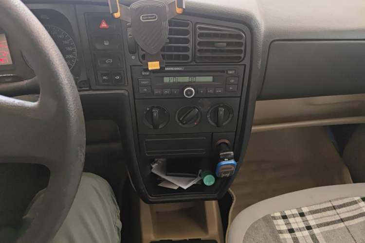 Used Volkswagen Jetta 2012 1.6L Vanguard Audio And AC Panel