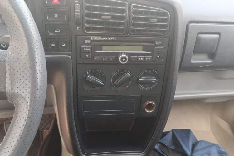 Used Volkswagen Jetta 2012 1.6L Collector's Edition Audio And AC Panel