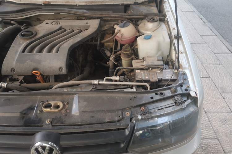 Used Volkswagen Jetta 2012 1.6L Collector's Edition Engine Bay Left