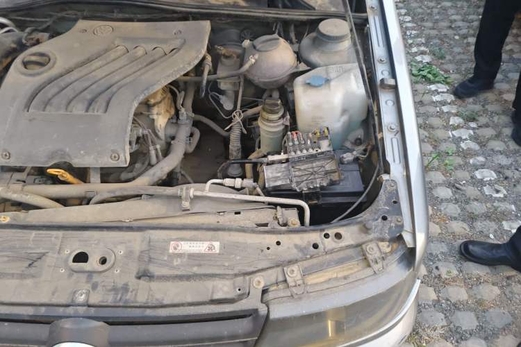 Used Volkswagen Jetta 2012 1.6L Collector's Edition Engine Bay Left