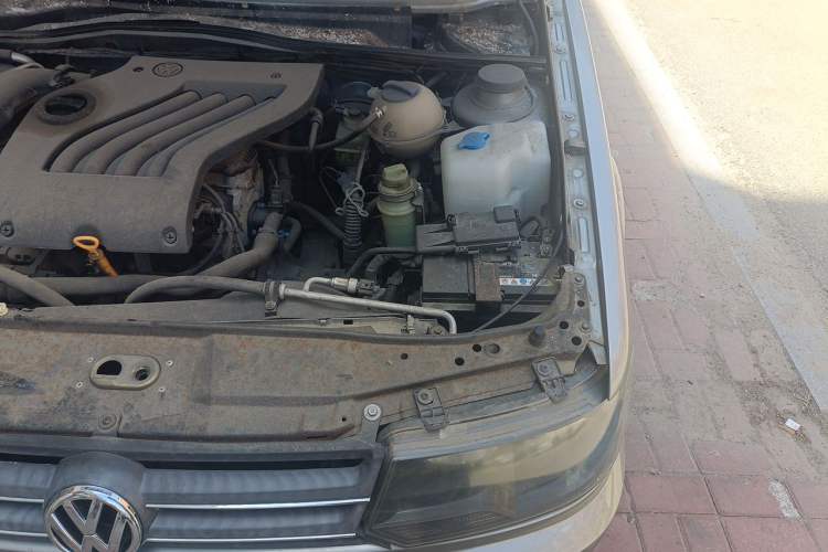 Used Volkswagen Jetta 2012 1.6L Commemorative Edition Engine Bay Left