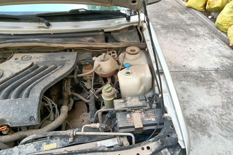 Used Volkswagen Jetta 2012 1.6L Collector's Edition Engine Bay Left