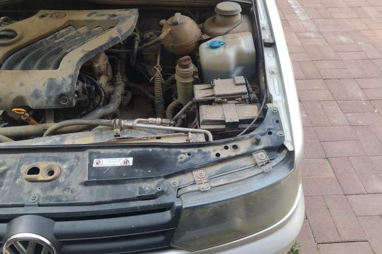 Used Volkswagen Jetta 2012 1.6L Commemorative Edition Engine Bay Left