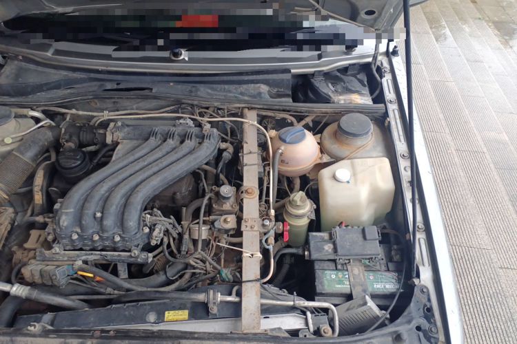 Used Volkswagen Jetta 2012 1.6L Collector's Edition Engine Bay Left