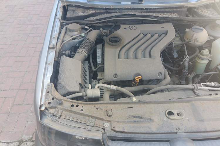 Used Volkswagen Jetta 2012 1.6L Commemorative Edition Engine Bay Right