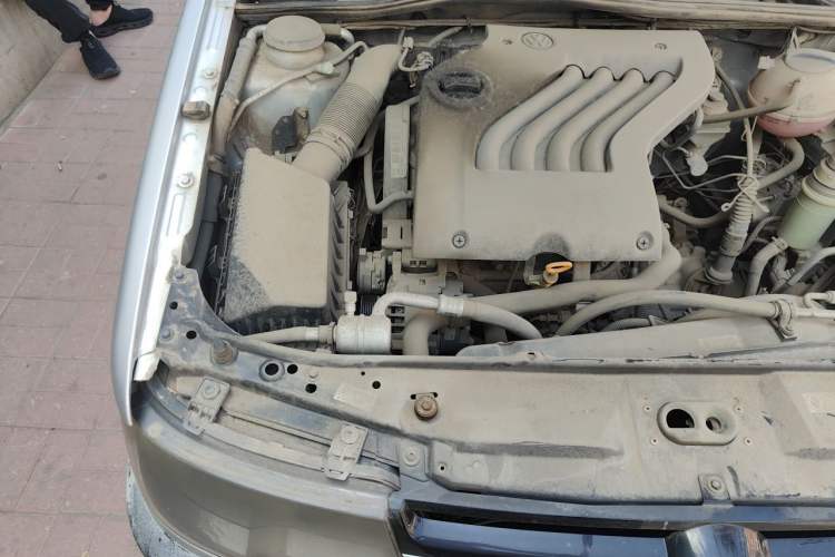 Used Volkswagen Jetta 2012 1.6L Vanguard Engine Bay Right