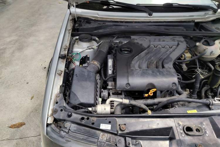 Used Volkswagen Jetta 2012 1.6L Collector's Edition Engine Bay Right