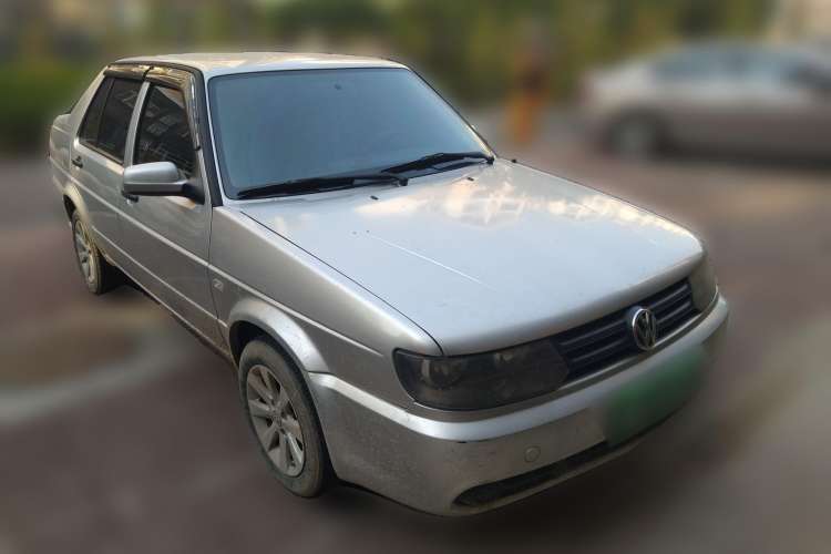 Used Volkswagen Jetta 2012 1.6L Commemorative Edition Front Right 45 Deg