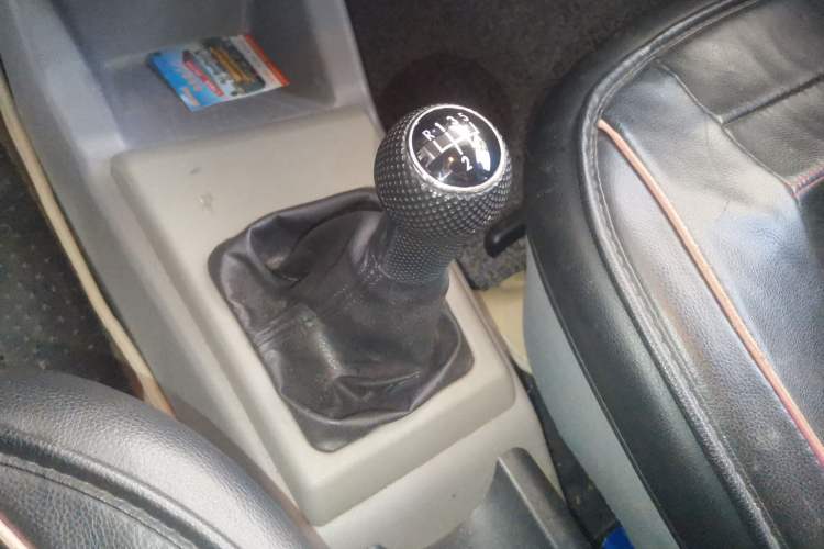 Used Volkswagen Jetta 2012 1.6L Collector's Edition Gear Lever
