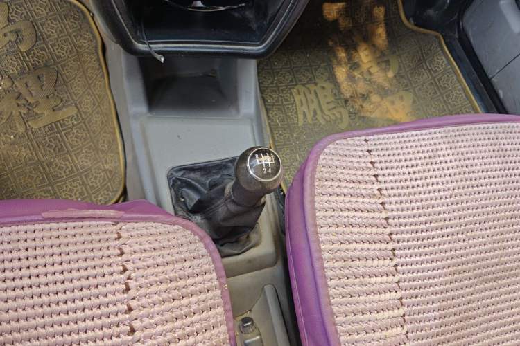 Used Volkswagen Jetta 2012 1.6L Commemorative Edition Gear Lever