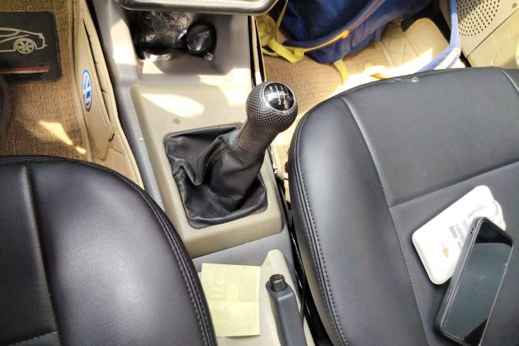 Used Volkswagen Jetta 2012 1.6L Collector's Edition Gear Lever