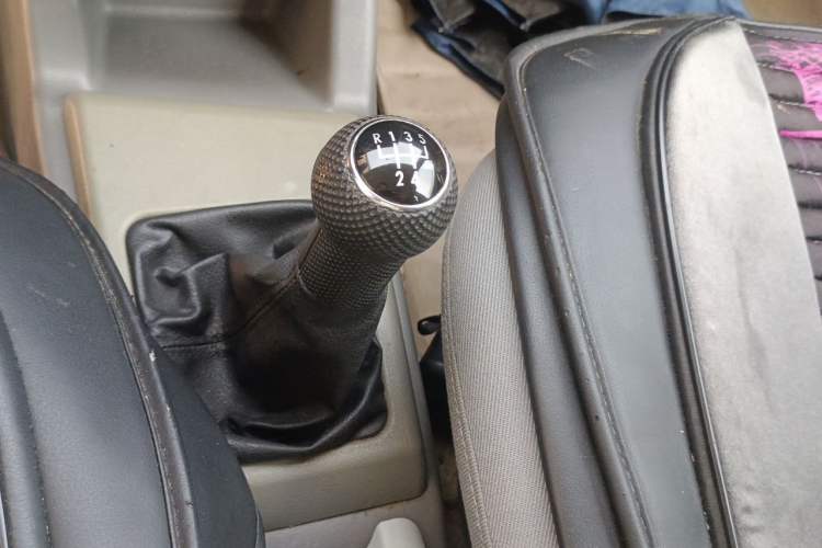 Used Volkswagen Jetta 2012 1.6L Collector's Edition Gear Lever