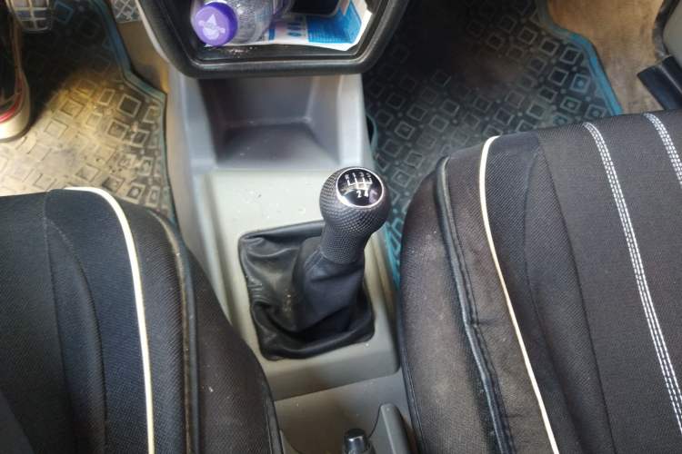 Used Volkswagen Jetta 2012 1.6L Commemorative Edition Gear Lever