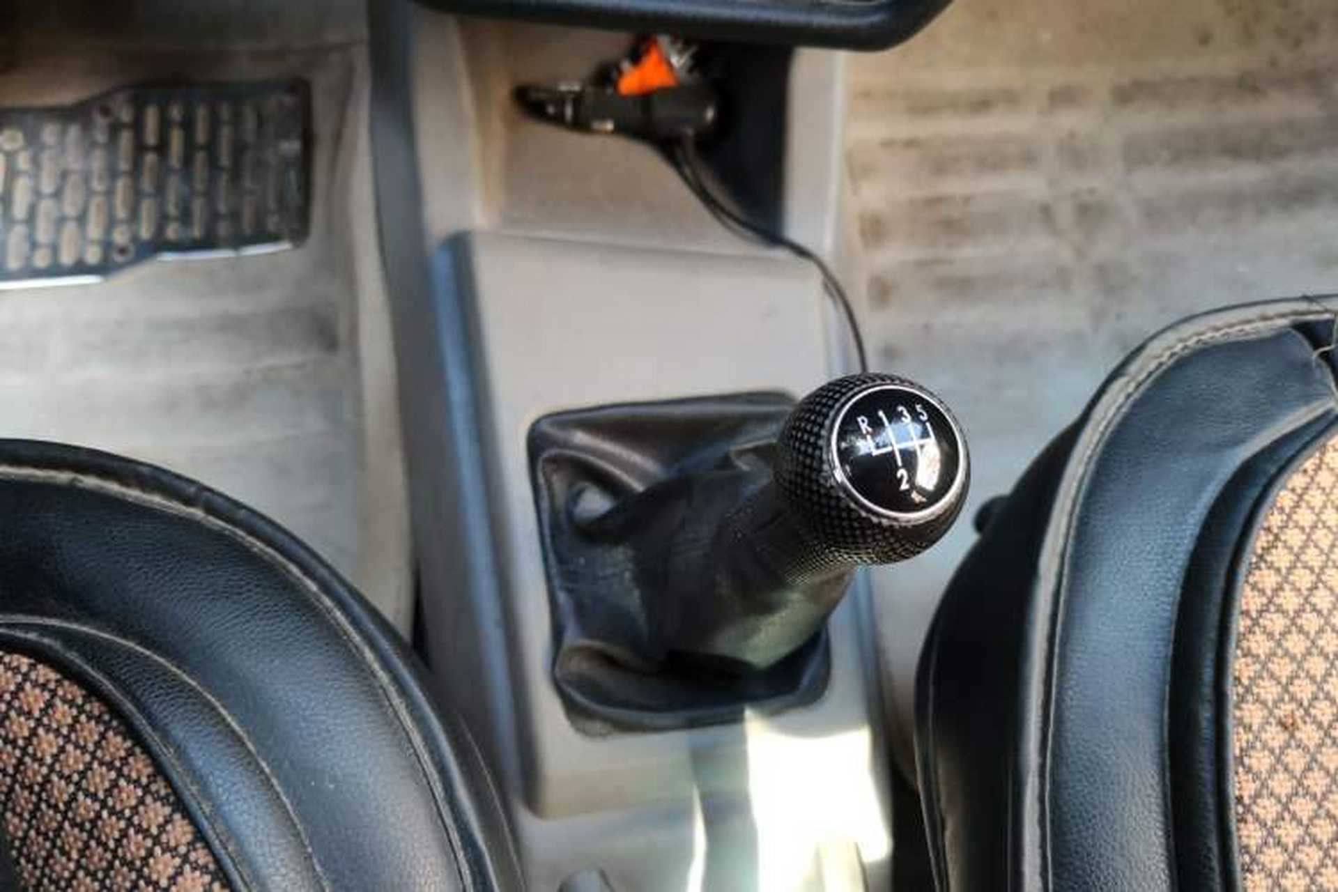 Used Volkswagen Jetta 2012 1.6L Collector's Edition Gear Lever