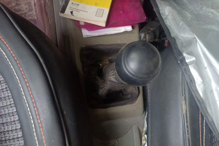 Used Volkswagen Jetta 2012 1.6L Collector's Edition Gear Lever