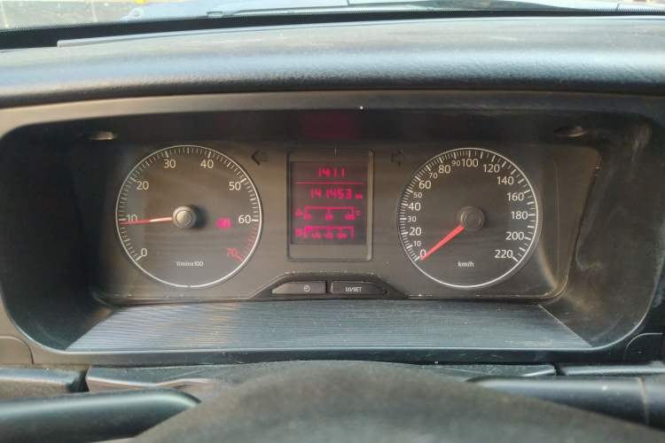 Used Volkswagen Jetta 2012 1.6L Commemorative Edition Instrument Cluster