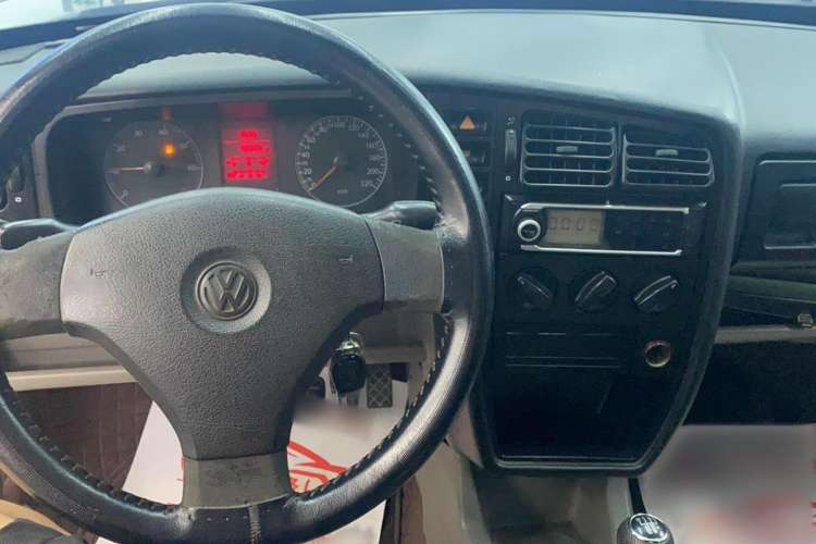 Used Volkswagen Jetta 2012 1.6L Collector's Edition Interior 3