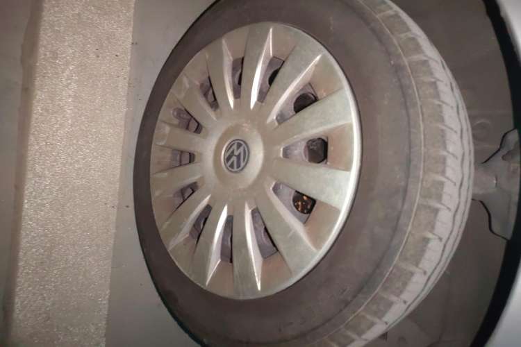 Used Volkswagen Jetta 2012 1.6L Vanguard Left Front Wheel Hub