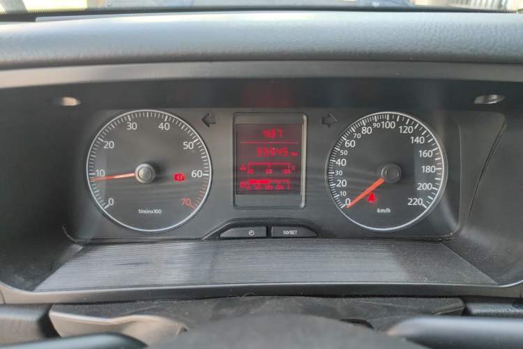 Used Volkswagen Jetta 2012 1.6L Vanguard Odometer Close Up