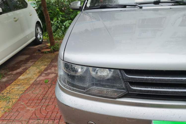 Used Volkswagen Jetta 2012 1.6L Collector's Edition Right Front Headlight