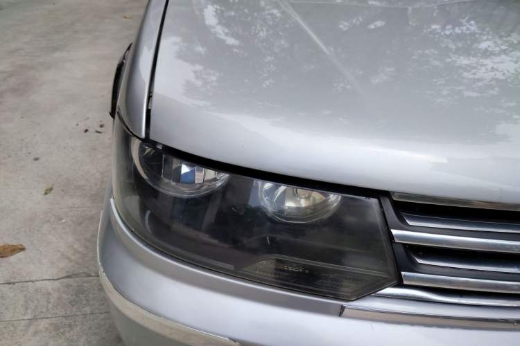 Used Volkswagen Jetta 2012 1.6L Collector's Edition Right Front Headlight