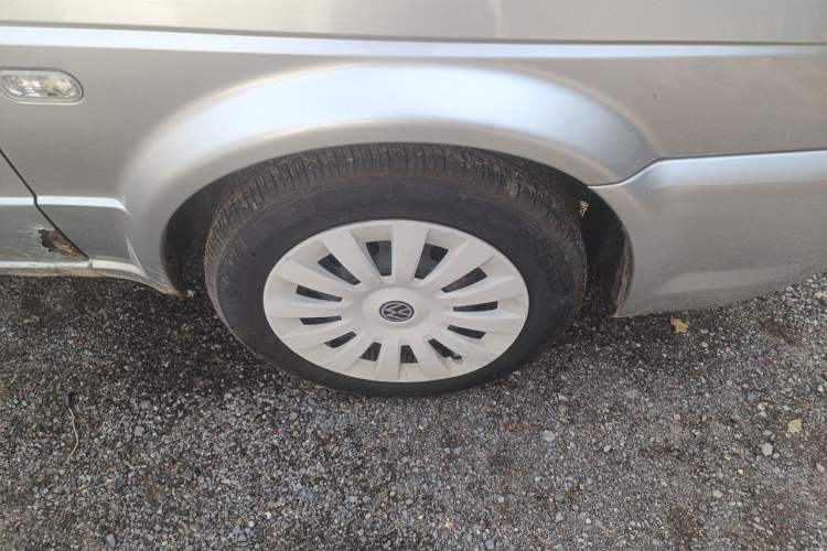 Used Volkswagen Jetta 2012 1.6L Collector's Edition Right Front Wheel Hub