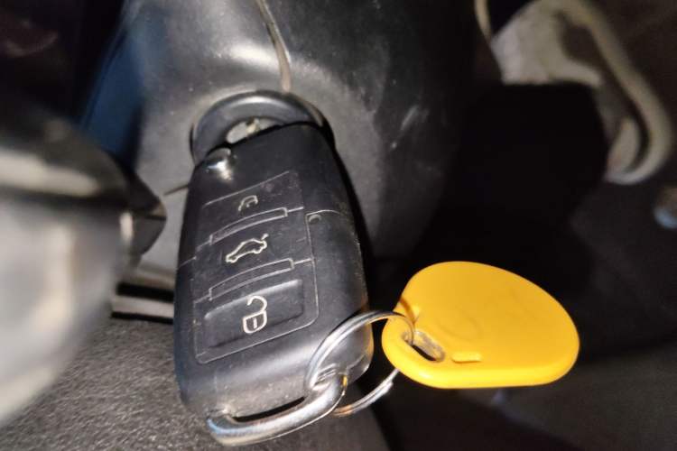 Used Volkswagen Jetta 2012 1.6L Commemorative Edition Vehicle Key