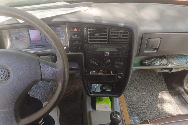 Used Volkswagen Jetta 2012 1.6L Collector's Edition Audio And AC Panel