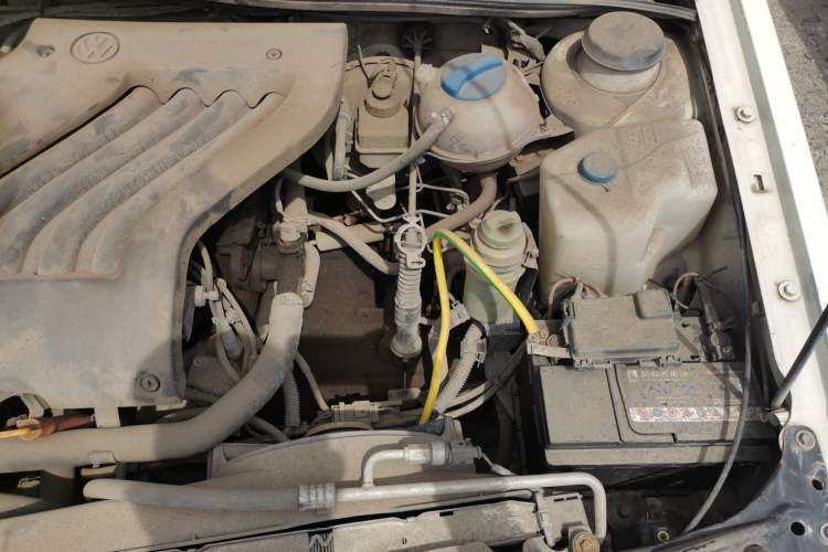 Used Volkswagen Jetta 2012 1.6L Commemorative Edition Engine Bay Left