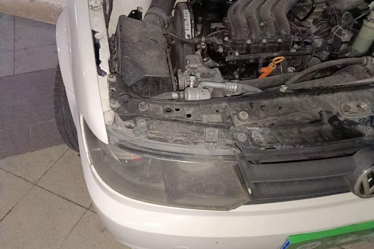 Used Volkswagen Jetta 2012 1.6L Collector's Edition Engine Bay Right