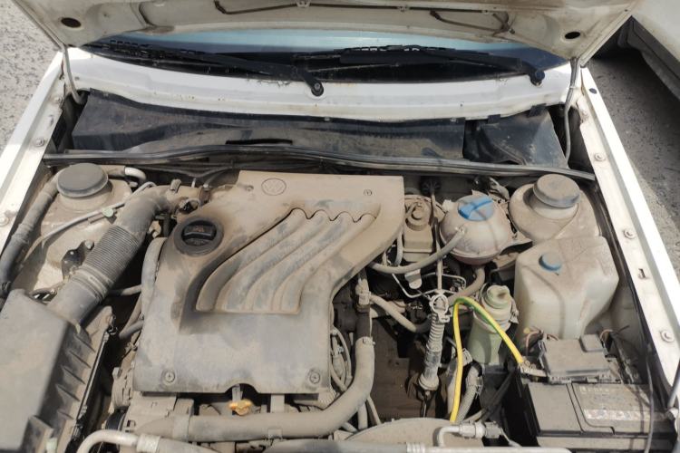 Used Volkswagen Jetta 2012 1.6L Commemorative Edition Engine Bay