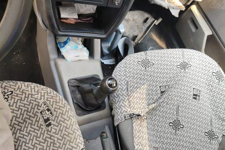 Used Volkswagen Jetta 2012 1.6L Collector's Edition Gear Lever