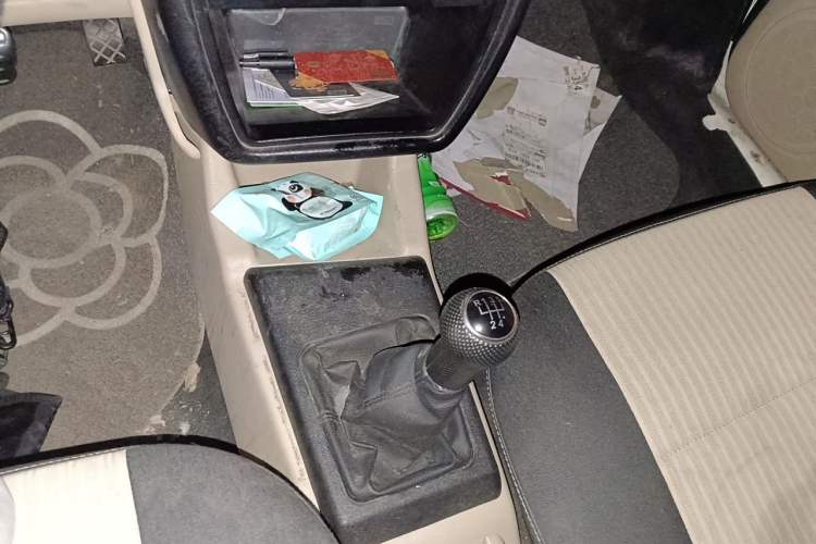 Used Volkswagen Jetta 2012 1.6L Collector's Edition Gear Lever