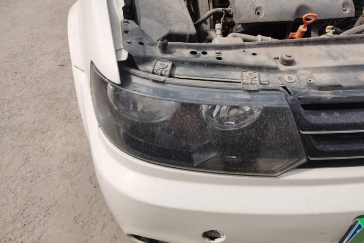 Used Volkswagen Jetta 2012 1.6L Collector's Edition Right Front Headlight