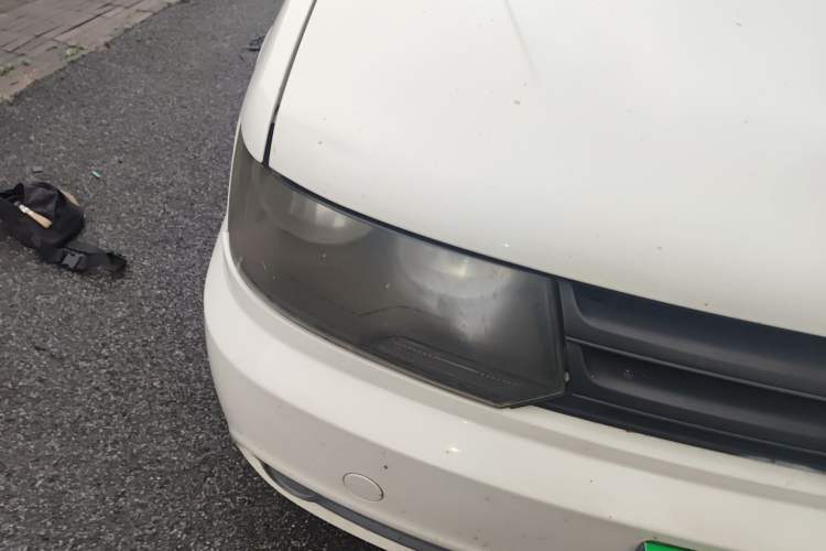 Used Volkswagen Jetta 2012 1.6L Vanguard Right Front Headlight