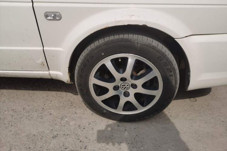 Used Volkswagen Jetta 2012 1.6L Collector's Edition Right Front Wheel Hub