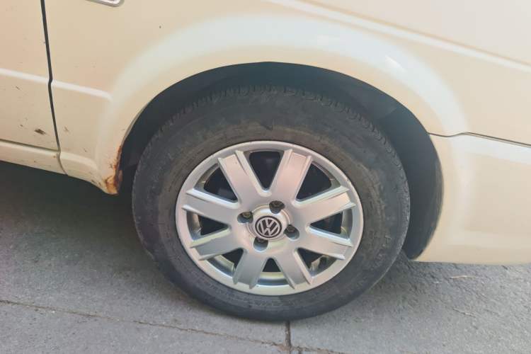 Used Volkswagen Jetta 2012 1.6L Collector's Edition Right Front Wheel Hub