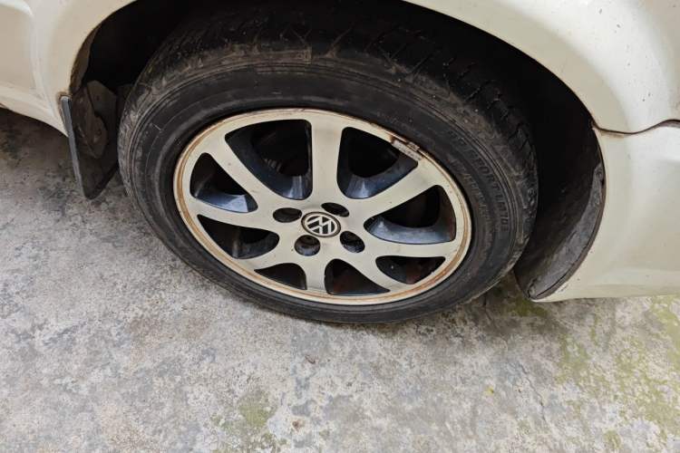 Used Volkswagen Jetta 2012 1.6L Vanguard Right Front Wheel Hub