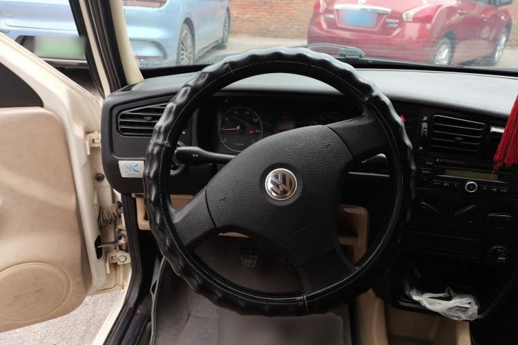 Used Volkswagen Jetta 2012 1.6L Commemorative Edition Steering Wheel