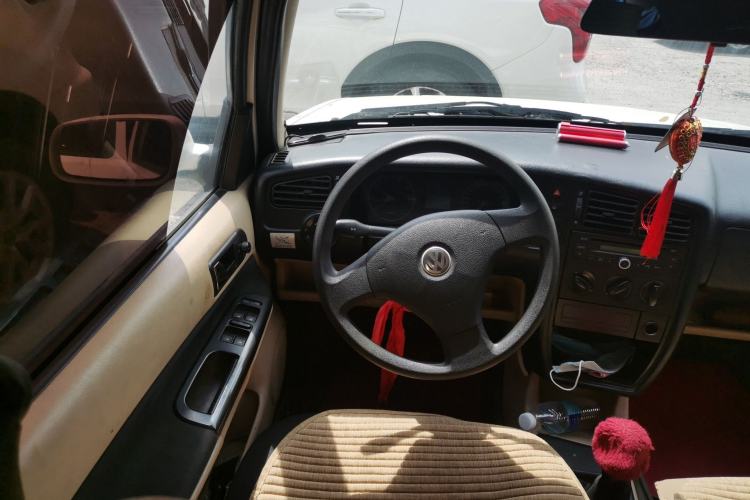 Used Volkswagen Jetta 2012 1.6L Commemorative Edition Steering Wheel