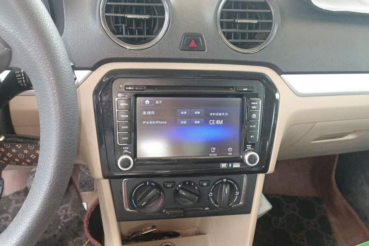 Used Volkswagen Jetta 2013 1.6L Manual Comfort Model Audio And AC Panel