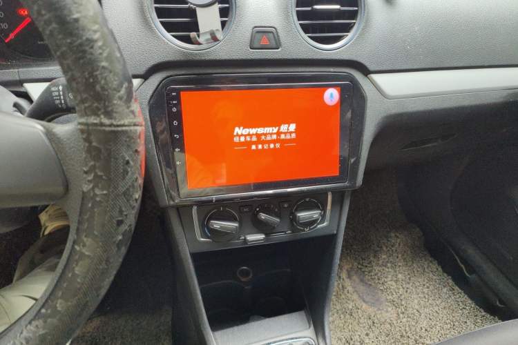 Used Volkswagen Jetta 2013 1.6L Manual Comfort Model Audio And AC Panel