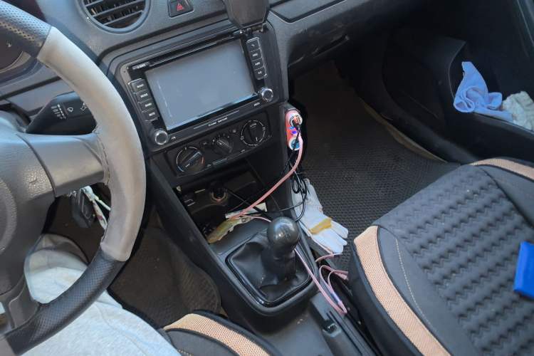 Used Volkswagen Jetta 2013 1.4L Manual Fashion Model Audio And AC Panel